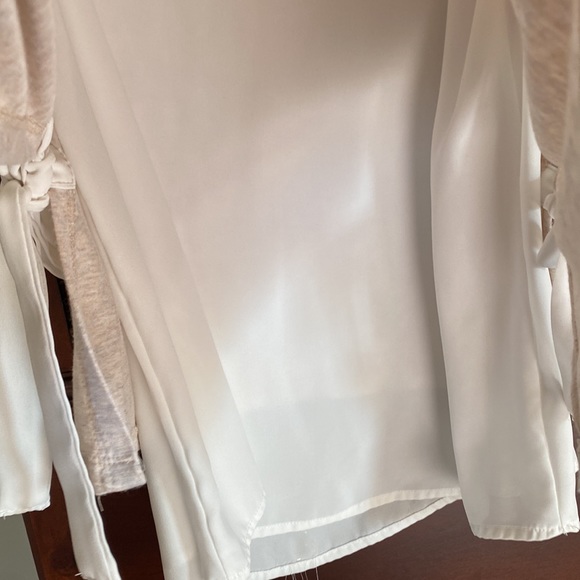 Pebble and Stone Beige and White Blouse - Picture 4 of 9